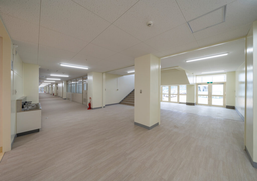 kurimoto202202-10-11-1F-廊下中央-02