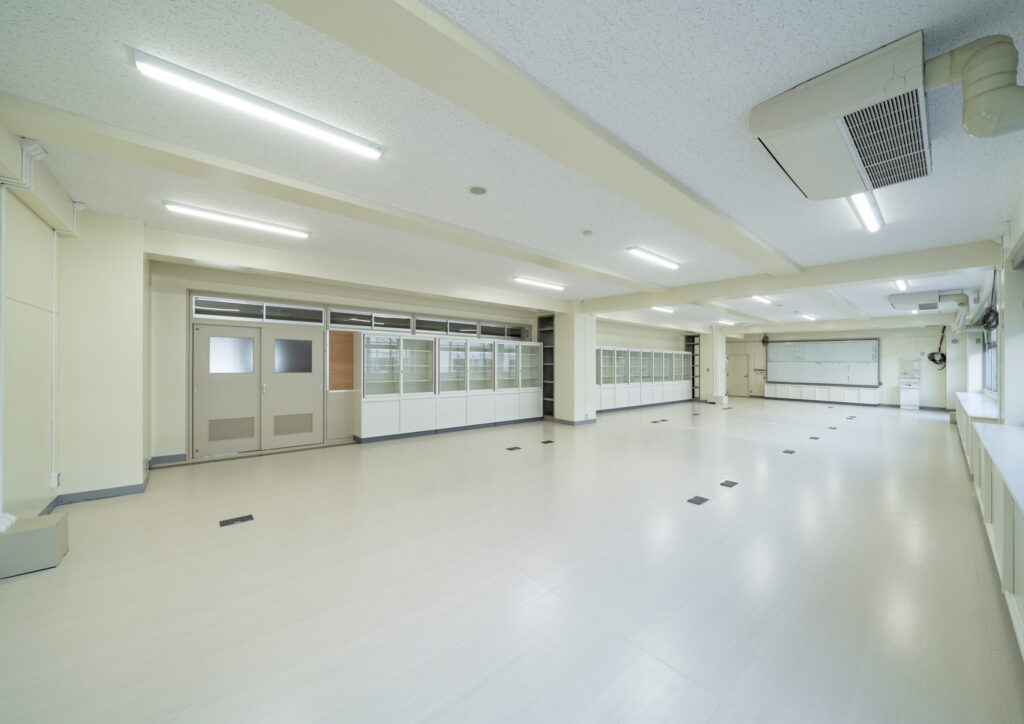 kurimoto202202-15-1F-職員室-03